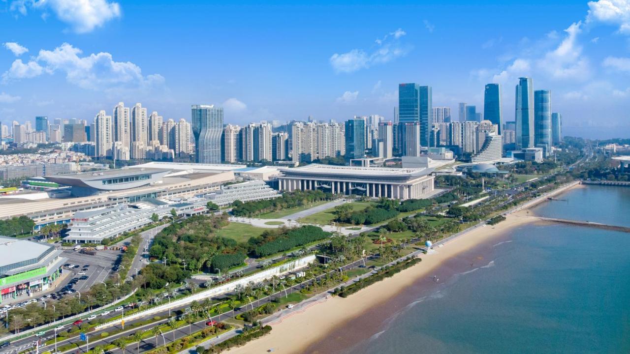 Xiamen International Seaside Hotel -Hotel Corridor Leads To The Stone Exhibition Hall Kültér fotó