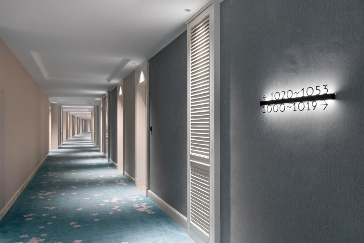 Xiamen International Seaside Hotel -Hotel Corridor Leads To The Stone Exhibition Hall Kültér fotó